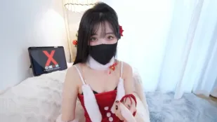 XV014 聖夜に背徳の情事　男友の前で兄の巨根に貫かれる妹