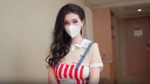 配達娘は仕事を守るため客に犯される
