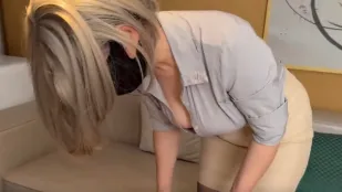 E嫂の爆乳秘書が変身するエロティック人形