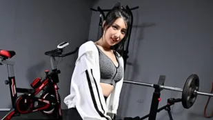 美少女フィットネスコーチ ～梁佳芯～