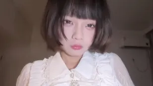顔のいい女神が胸を揉み穴を割り特写深喉口内射精 自ら騎乗して淫らに精を搾る  