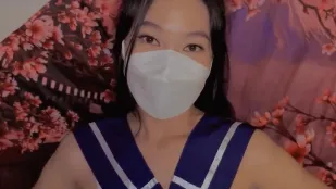 継妹が日本女子学生の役で自慰しているのを見て兄が我慢できなくなる  
