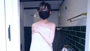 エッチなSPA 情欲マッサージ師がテクニックを披露 周慕雲