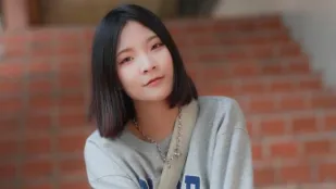 女大生遅刻で授業サボり部屋で悶える22歳の淫乱ボディ