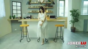 DS-0021 美尻女主人的美式咖啡に淫汁をトッピング 黎兒